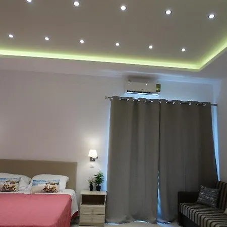 Makis Apartment Moraḯtika