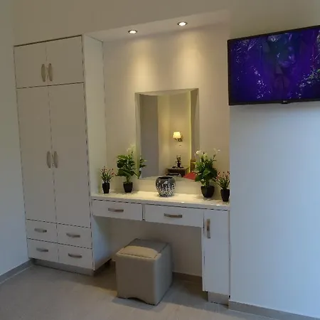Makis Apartment Moraḯtika